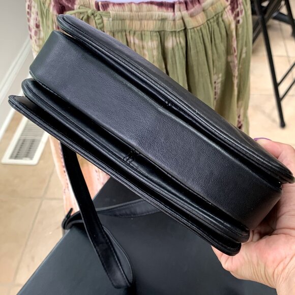 Vtg STRADA Small Black Leather Organizer Crossbody Purse Bag - Picture 6 of 16